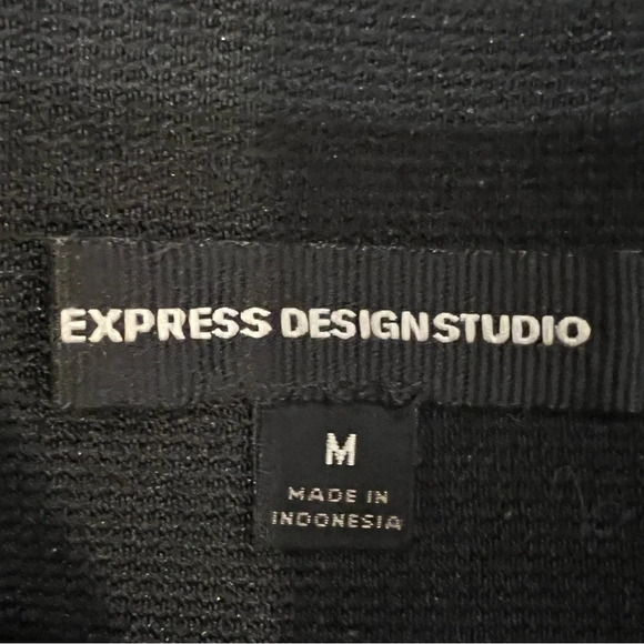 Express Design Studio Medium black gray and white floral skirt - Picture 3 of 8